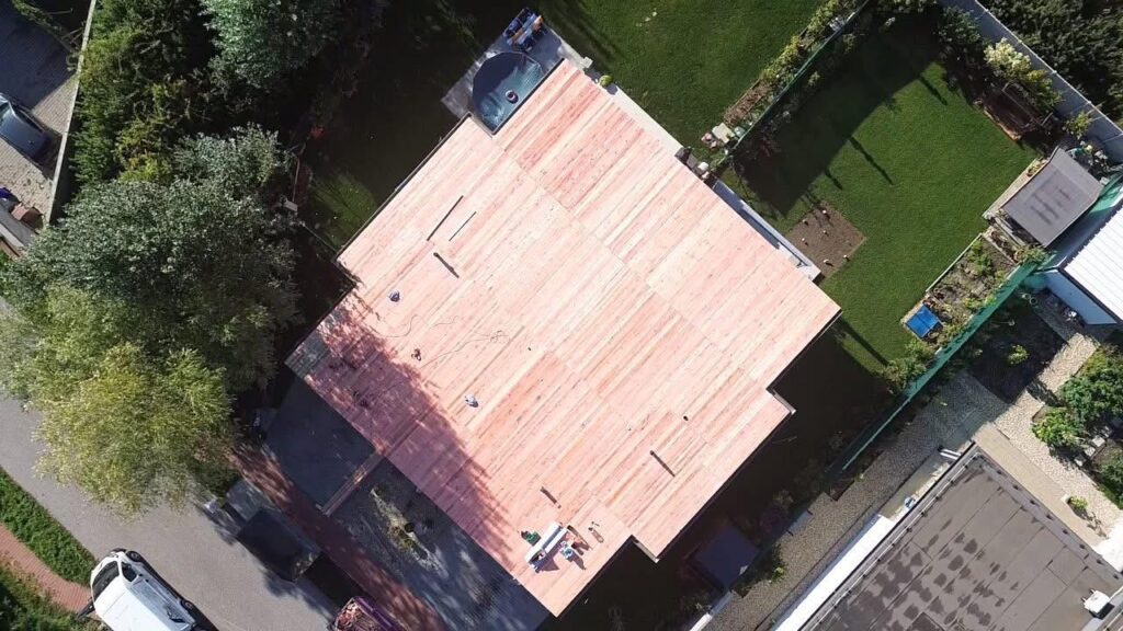 Pôvodný stav plochej strechy pred rekonštrukciou – dron