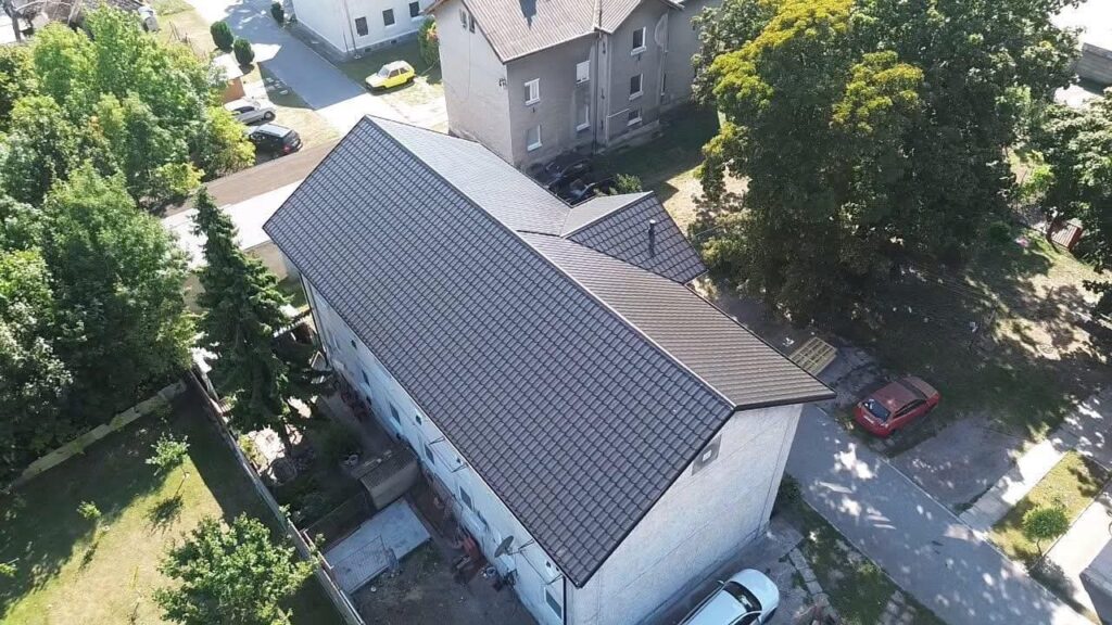 Dokončená rekonštrukcia strechy – pohľad z dronu