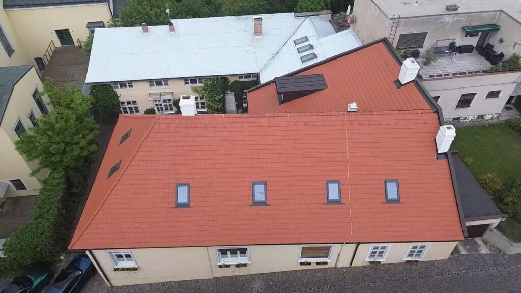 Zrekonštruovaná pamiatková budova v Nitre – finálny stav strechy